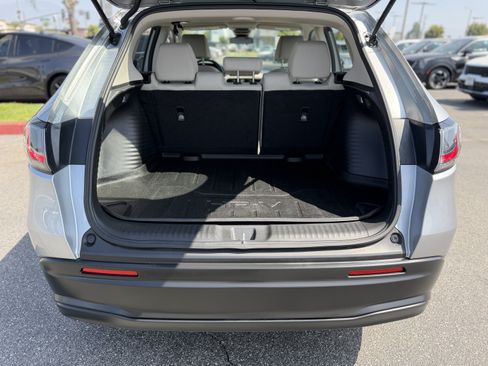 Used 2024 Honda HR-V LX image 10