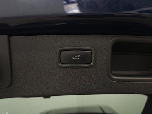 Used 2015 Porsche Macan Turbo image 32