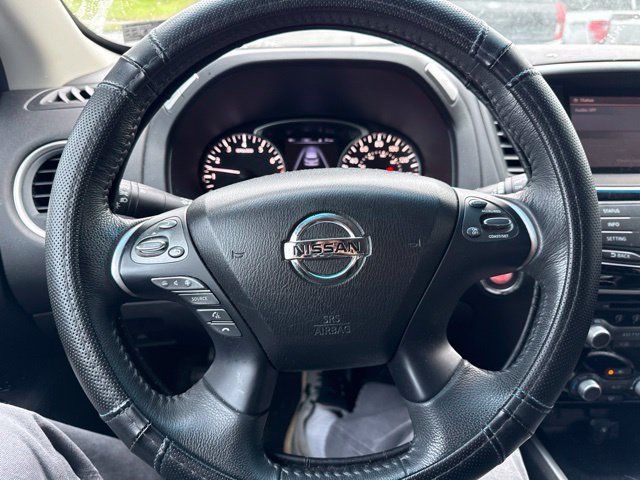 Used 2015 Nissan Pathfinder SV FWD image 13