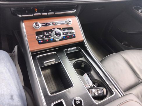 Certified 2024 Lincoln Aviator Reserve w/ Jet Package RWD image 33