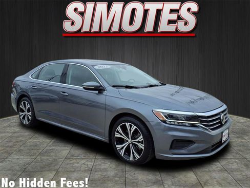 Used 2022 Volkswagen Passat 2.0T SE image 1