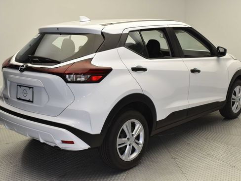 Certified 2025 Nissan Kicks Play S FWD image 5