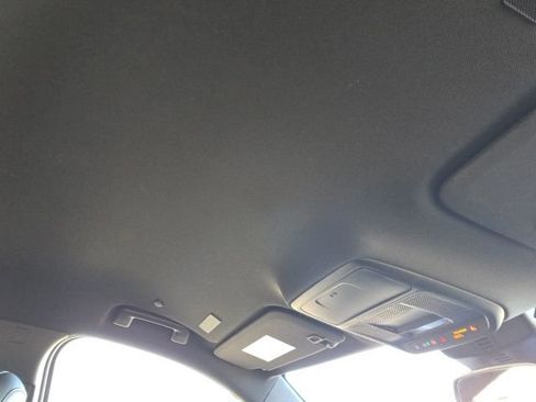 Used 2024 GMC Acadia Elevation image 40