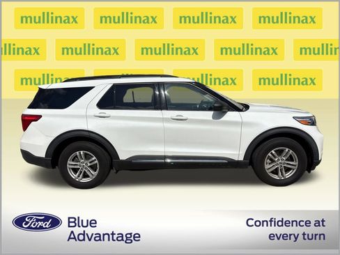 Used 2020 Ford Explorer XLT w/ Equipment Group 202A AWD/4WD image 2