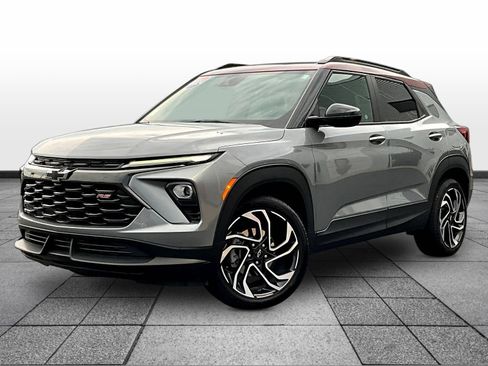 Used 2024 Chevrolet TrailBlazer RS AWD/4WD image 3