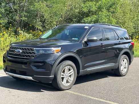 Used 2021 Ford Explorer XLT w/ Class III Trailer Tow Package AWD/4WD image 35