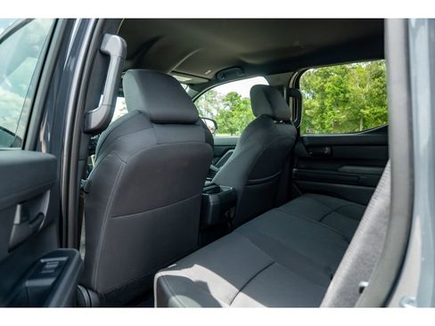 Used 2025 Toyota Tacoma SR AWD/4WD image 12