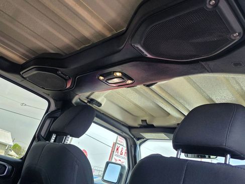 Used 2020 Jeep Wrangler Unlimited Sport AWD/4WD image 19