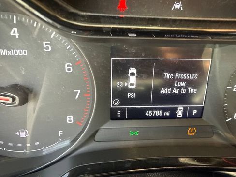 Used 2024 Chevrolet Trax LS w/ LS Convenience Package FWD image 5