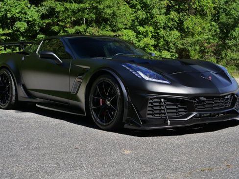 Used 2017 Chevrolet Corvette Grand Sport RWD image 4