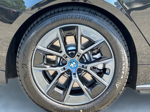 Certified 2023 BMW i4 eDrive40 w/ Premium Package RWD image 12