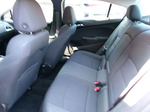 Used 2016 Chevrolet Cruze LT w/ Convenience Package image 12