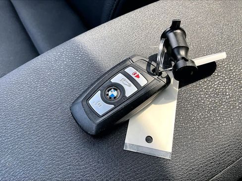 Used 2017 BMW X3 sDrive28i RWD image 14
