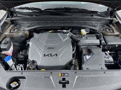 Used 2022 Kia Telluride SX w/ SX Prestige Package image 34