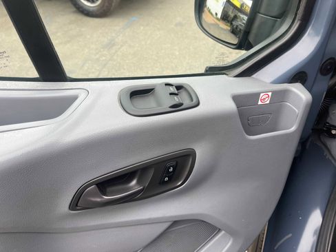 Used 2019 Ford Transit 250 148 High Roof Extended image 19
