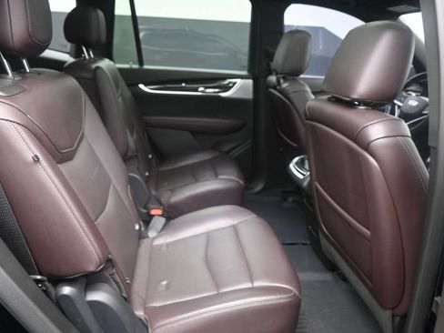 Used 2020 Cadillac XT6 Premium Luxury FWD image 12