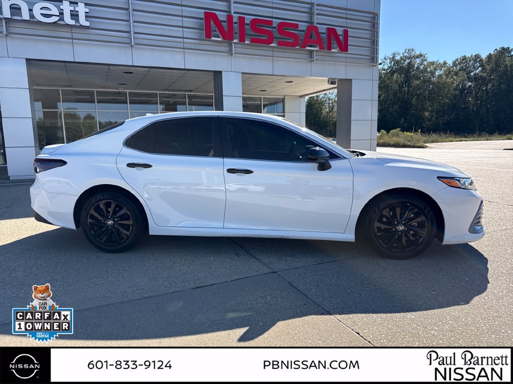 Used 2024 Toyota Camry LE FWD image 9