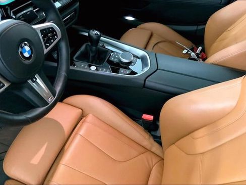 Used 2025 BMW Z4 M40i w/ Edition image 8