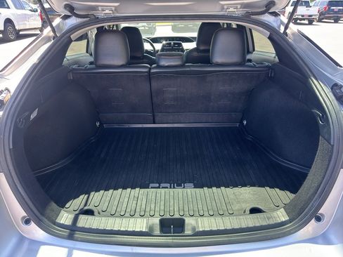 Used 2019 Toyota Prius LE FWD image 7