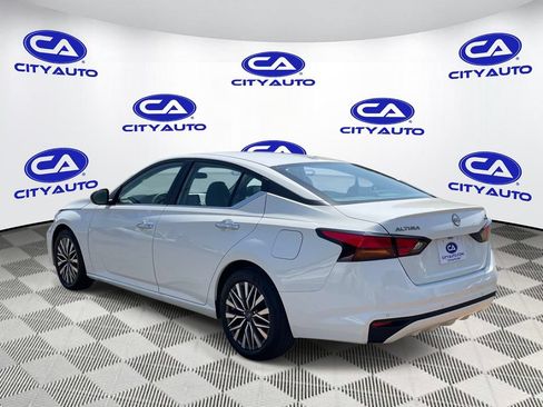 Used 2025 Nissan Altima 2.5 SV FWD image 7