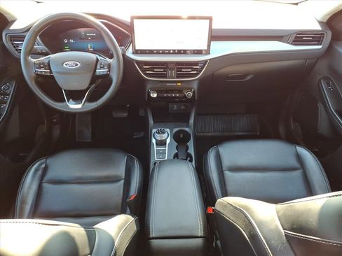 Certified 2023 Ford Escape Platinum w/ Class II Trailer Tow Package image 11