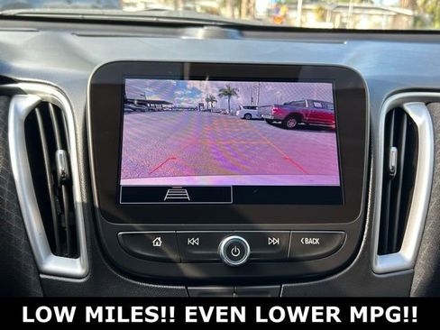 Used 2024 Chevrolet Malibu LT image 24