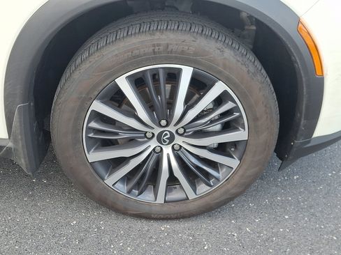 Certified 2025 INFINITI QX60 Sensory AWD/4WD image 8