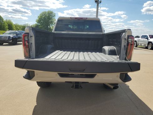 Used 2026 GMC Sierra 2500 AT4 w/ AT4 Premium Plus Package AWD/4WD image 33