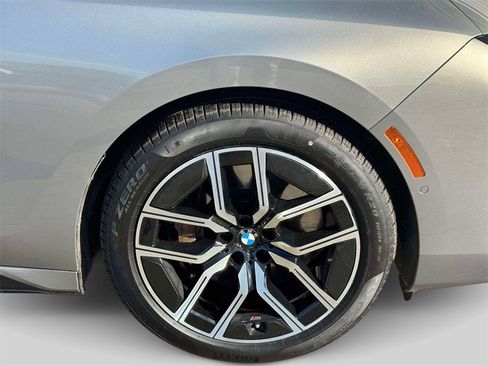 Certified 2023 BMW 760i xDrive w/ Executive Package image 7