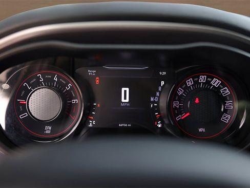 Used 2022 Dodge Challenger SXT w/ Blacktop Package image 11