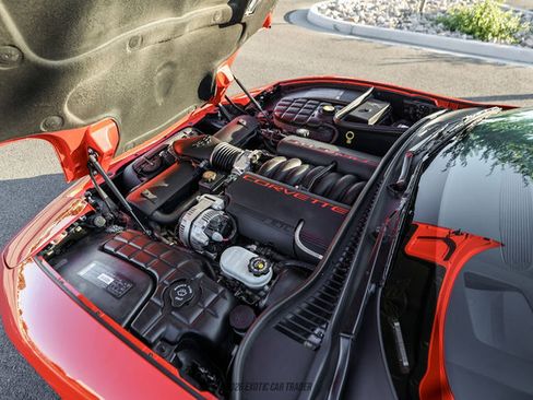 Used 2000 Chevrolet Corvette Coupe w/ Lighting Pkg RWD image 17