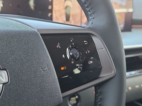 New 2026 Nissan Murano Platinum image 16