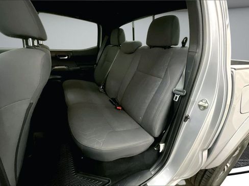Used 2019 Toyota Tacoma TRD Sport w/ Technology Package AWD/4WD image 23