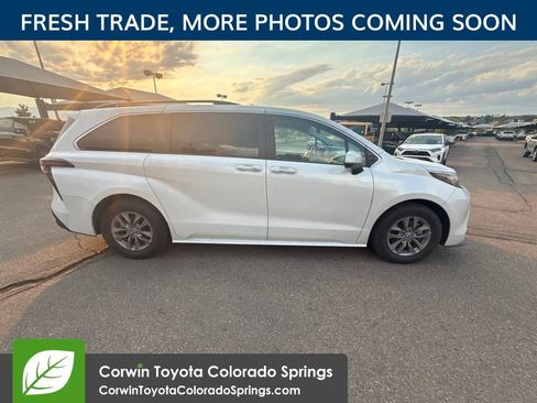 Used 2023 Toyota Sienna XLE w/ XLE Plus Package AWD/4WD image 10