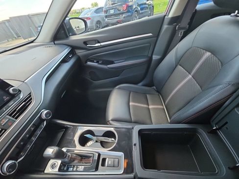 Used 2025 Nissan Altima 2.5 SR AWD/4WD image 24