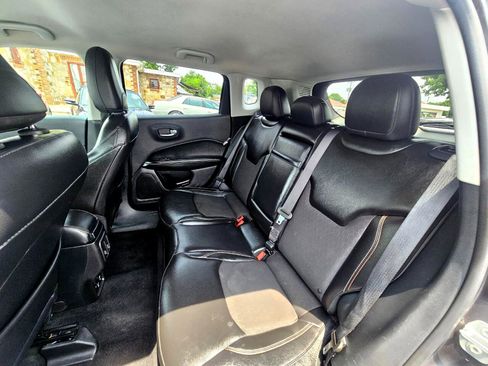 Used 2018 Jeep Compass Latitude w/ Popular Equipment Group image 16