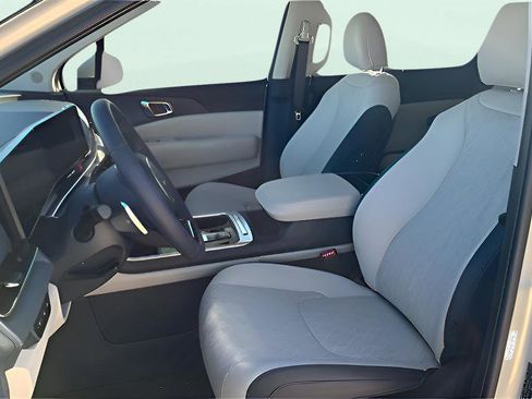 New 2026 Kia Carnival EX image 20