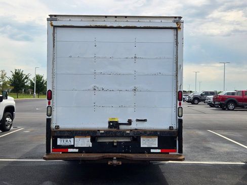 Used 2015 Ford E-350 and Econoline 350 Super Duty RWD image 10