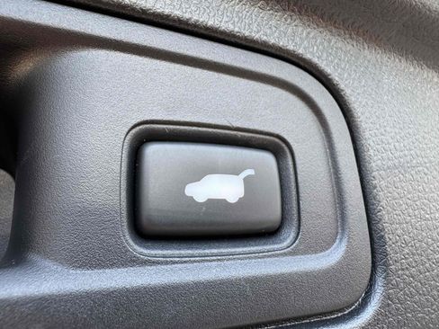 Used 2022 Honda Pilot Touring image 9