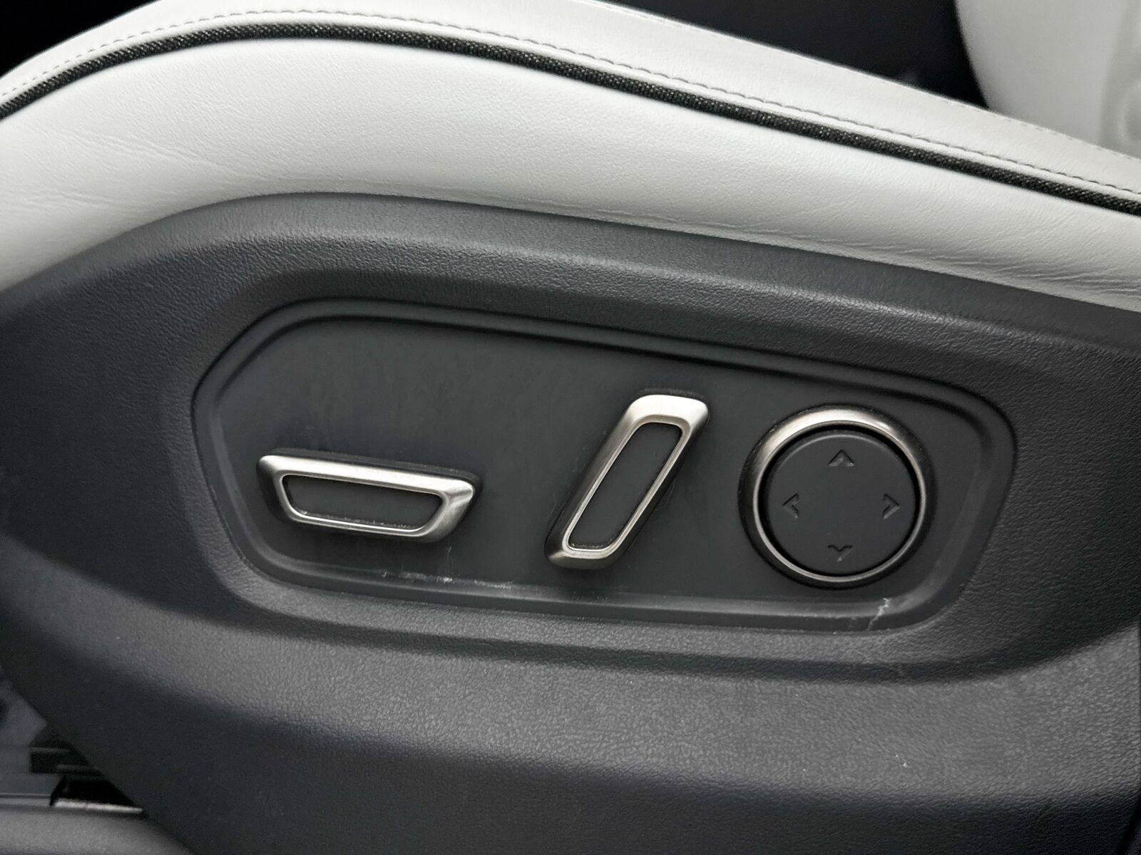Used 2023 Rivian R1S Launch Edition Quad AWD/4WD image 23
