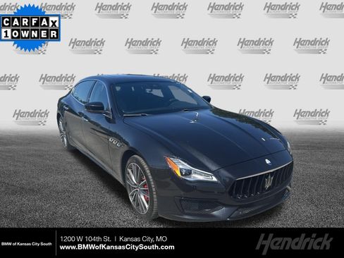 Used 2022 Maserati Quattroporte Modena Q4 AWD/4WD image 1