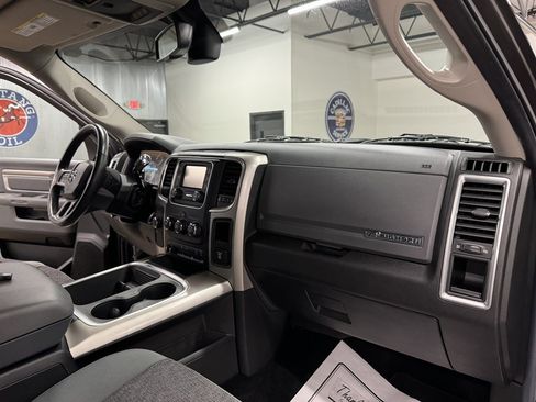 Used 2018 RAM 2500 Big Horn AWD/4WD image 33