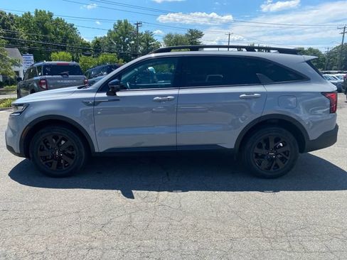Used 2023 Kia Sorento S w/ Panoramic Sunroof Package AWD/4WD image 4