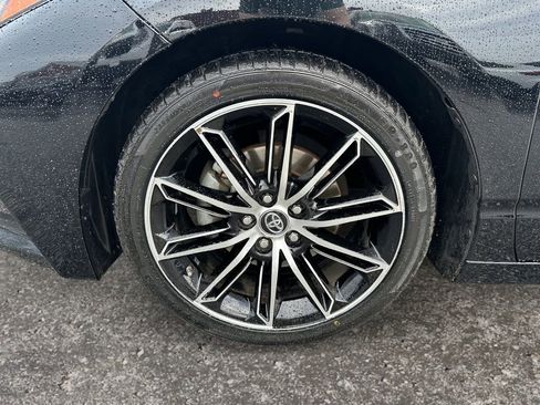 Used 2019 Toyota Avalon Touring w/ Advanced Safety Package image 8