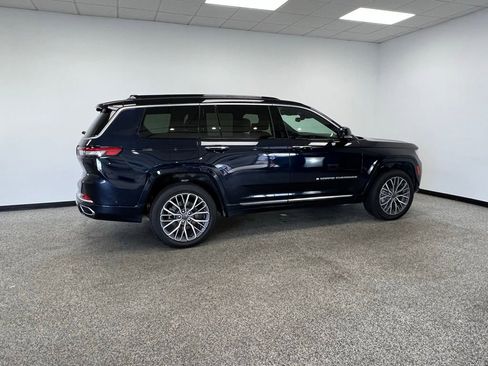 Used 2024 Jeep Grand Cherokee L Summit image 23