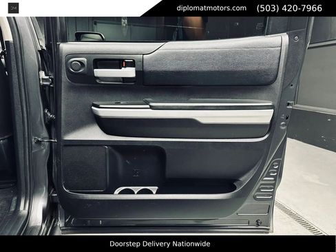Used 2021 Toyota Tundra SR5 w/ SR5 Upgrade Package AWD/4WD image 27