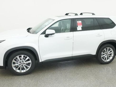 New 2026 Toyota Grand Highlander Platinum AWD/4WD image 5