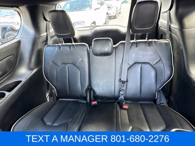Used 2025 Chrysler Pacifica Limited FWD image 13