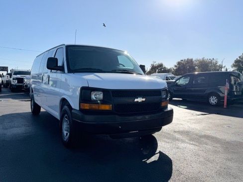 Used 2007 Chevrolet Express 2500 Extended image 4