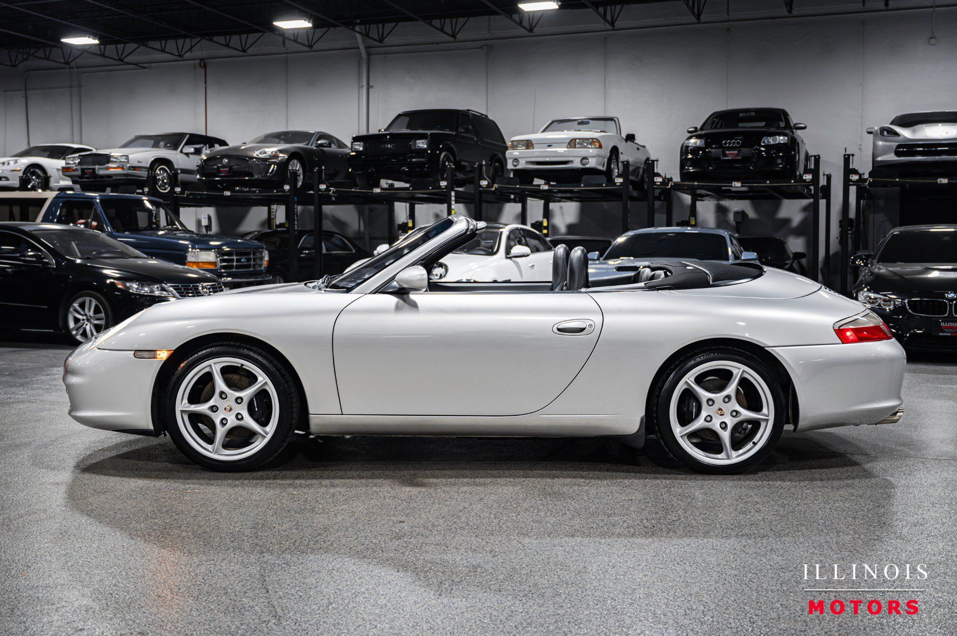 Used 2002 Porsche 911 Carrera RWD image 2